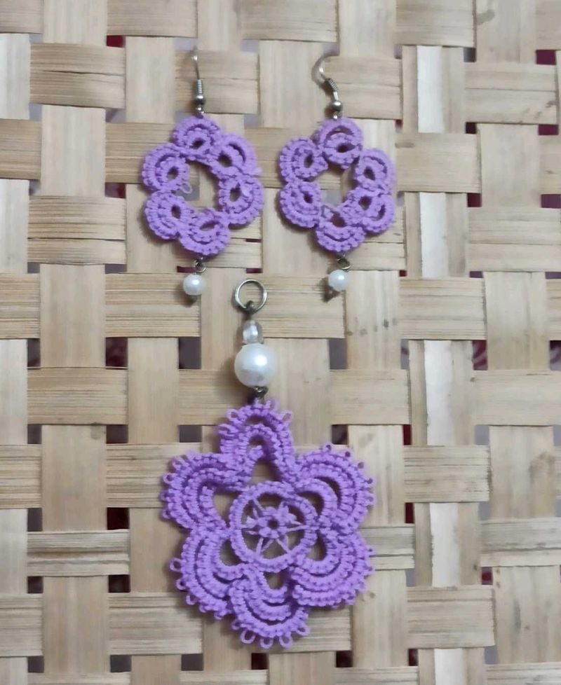 Needle Tatting Flower Earrings &amp; Pendant Set