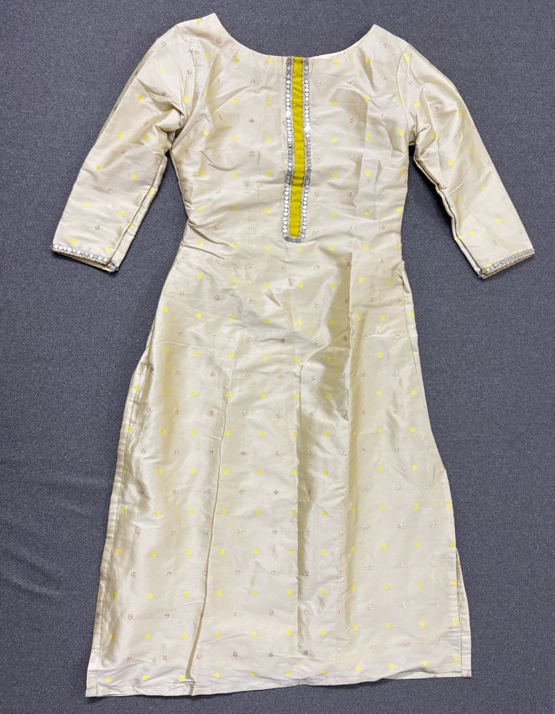 Women’s Beige Printed Kurti with Mirror Work