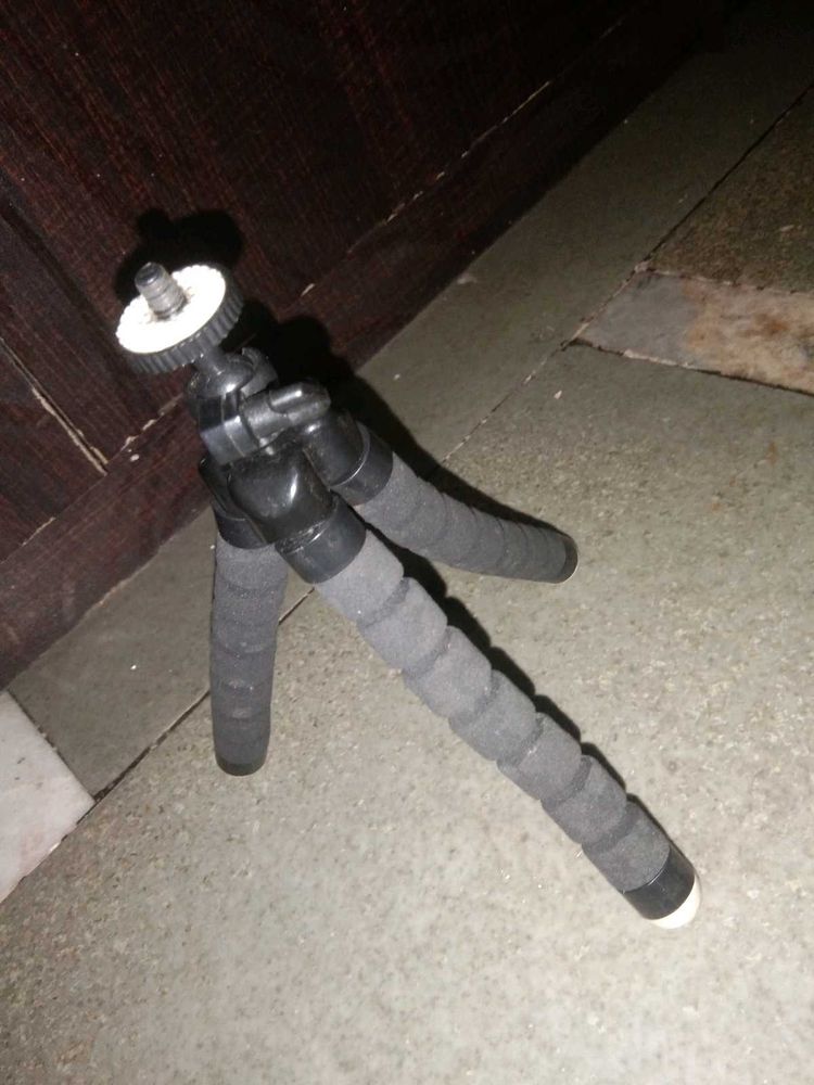 Tripod stand
