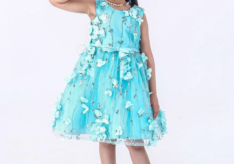 Girl's Turquoise Floral Party Dress size 4-5 years