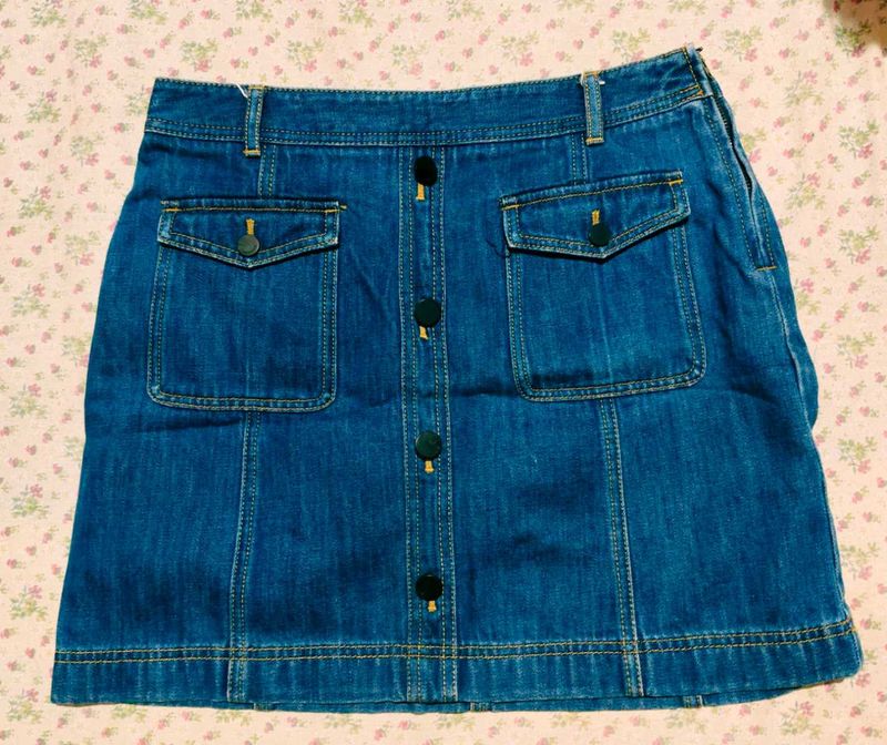 Stylish Blue Denim Mini Skirt