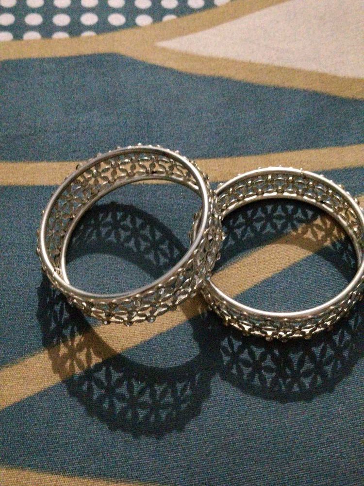 Elegant Silver Filigree Bangles (Pair)