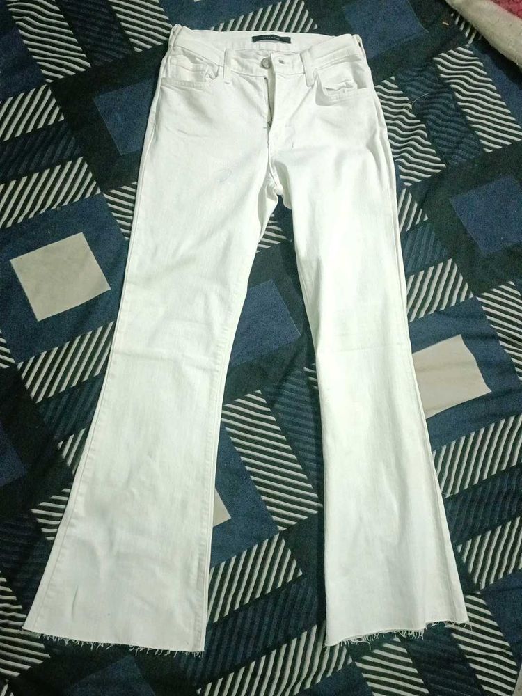 white flared jeans 26