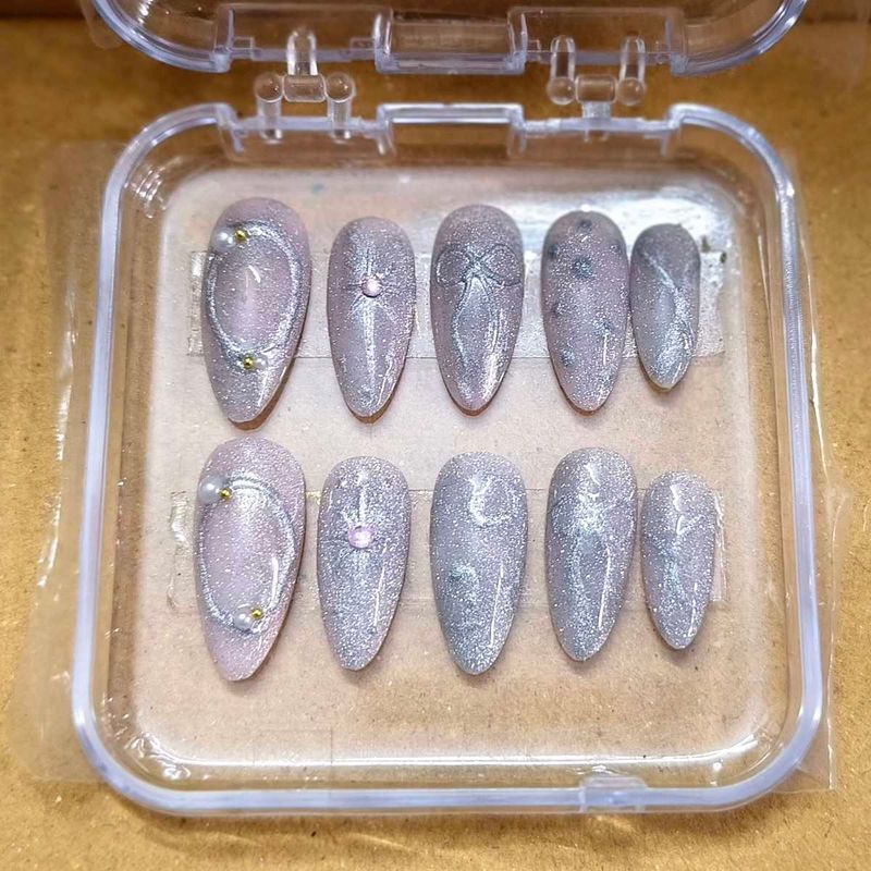 cat eyes Press-On Nails