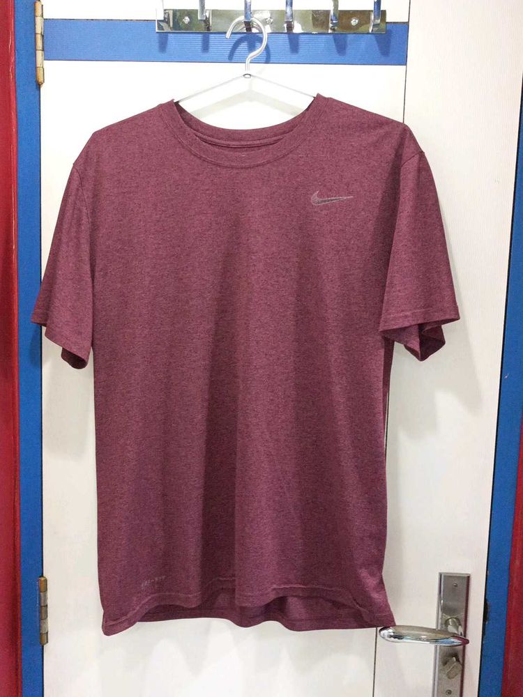 Nike Tshirt Dri fit Sports/Gym XL Size