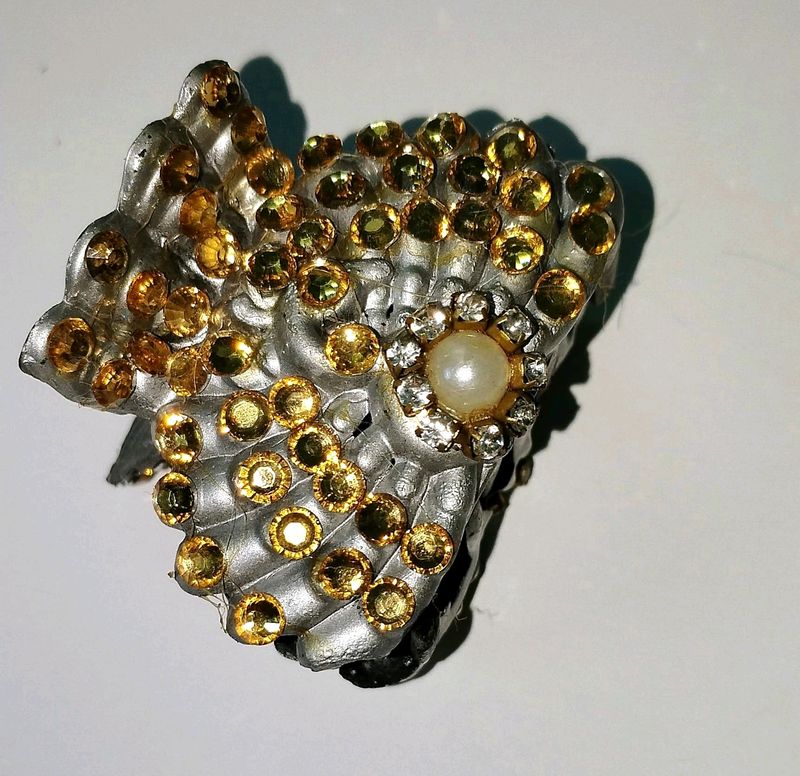 Hair Pain stone golden pin fancy