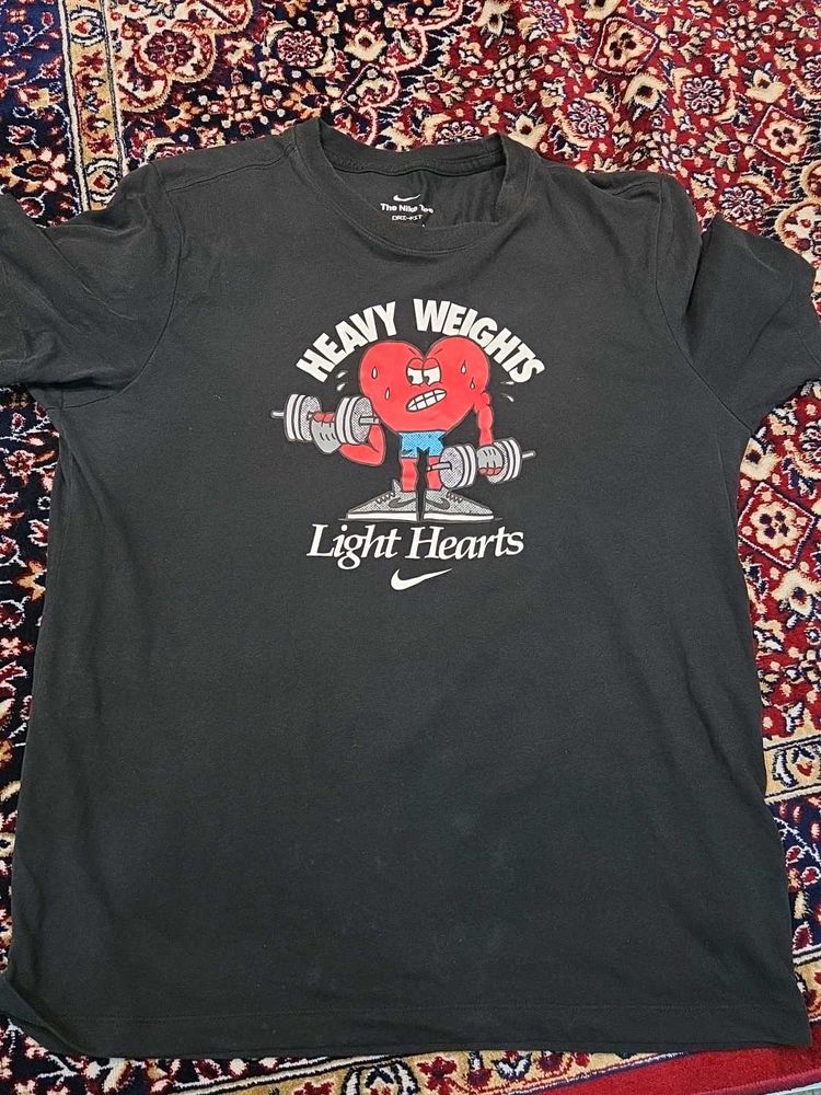Nike "Heavy Weights Light Hearts" T-Shirt