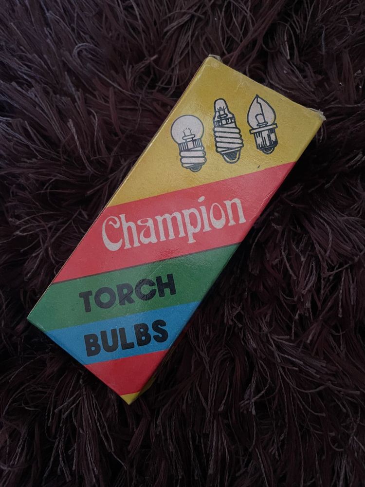 Vintage Champion Torch Bulbs 2.7V with Box