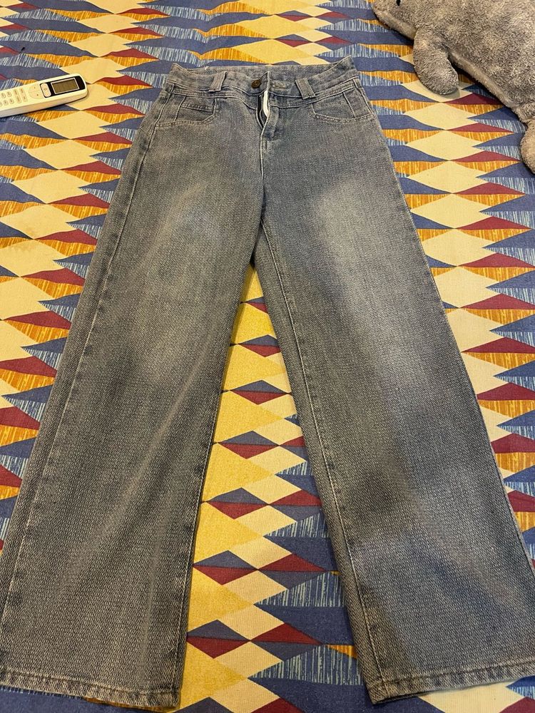 Stylish Wide-Leg Denim Jeans