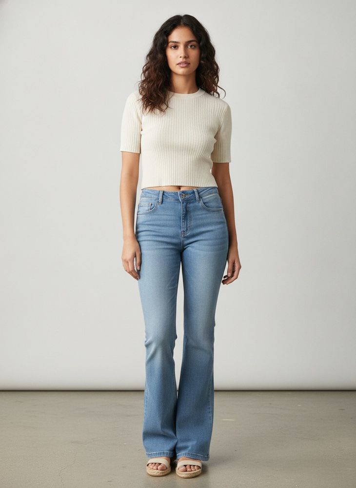Light Wash Flare boot leg Jeans🥳