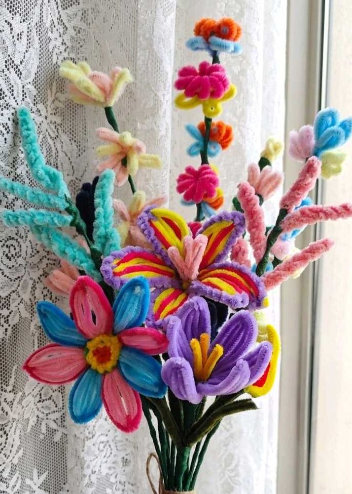 Pipe cleaners flower bouquet