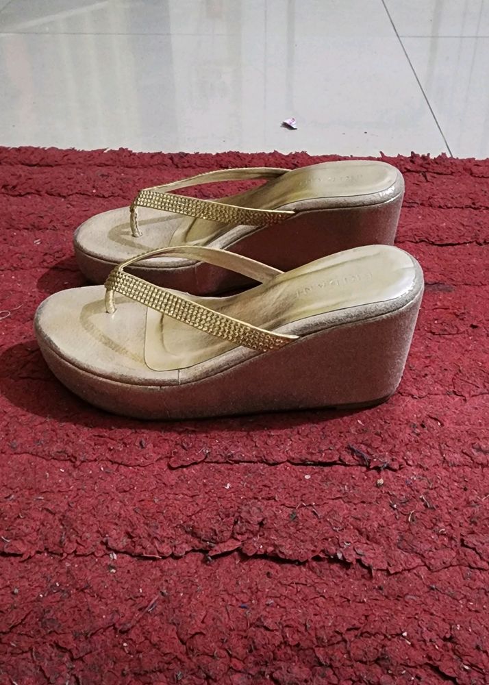 Golden Sheen Eridani Heels