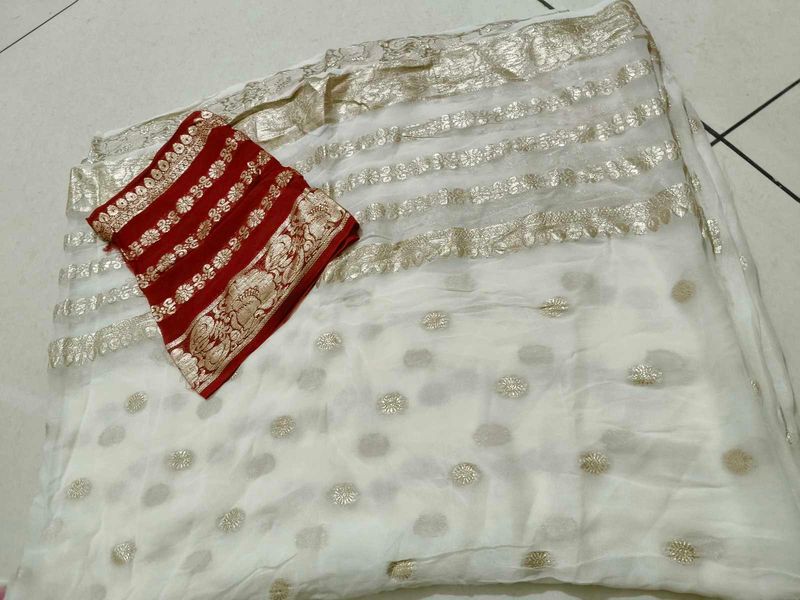 Elegant White Saree with Gold Border