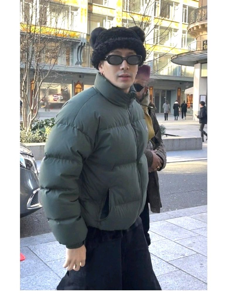 Reversible Mock-Collar Puffer Jacket