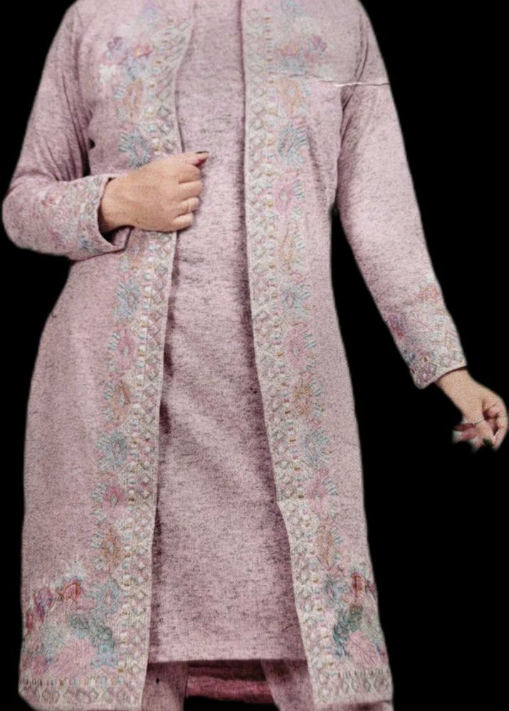 Vintage Embroidered Lavender Woolen Set