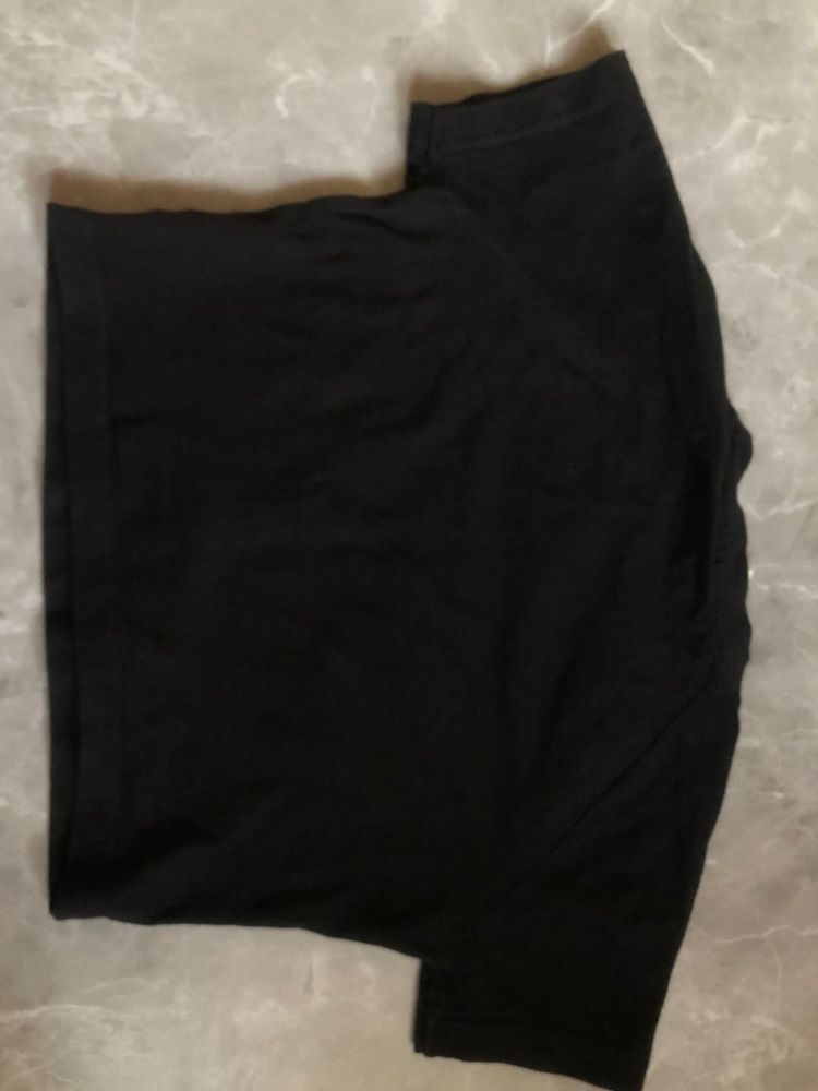 Fitted Black Crop Tshirt