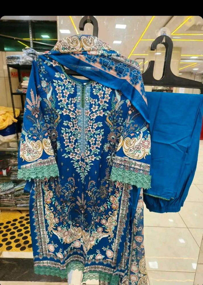 Beautiful Blue Floral Kurta Set (Large size)