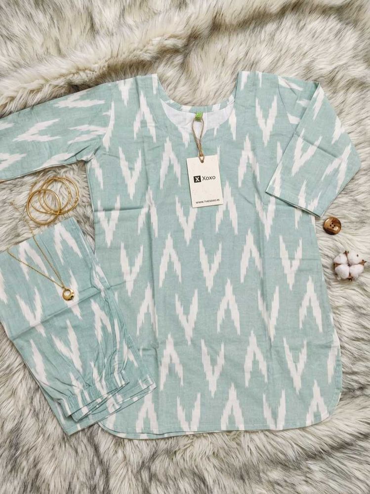 Stylish Xoxo Kurta and Pant Set