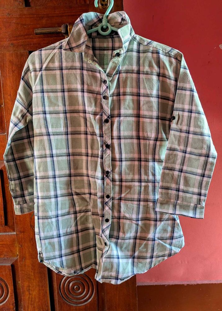 Trendy Plaid Button-Up Shirt