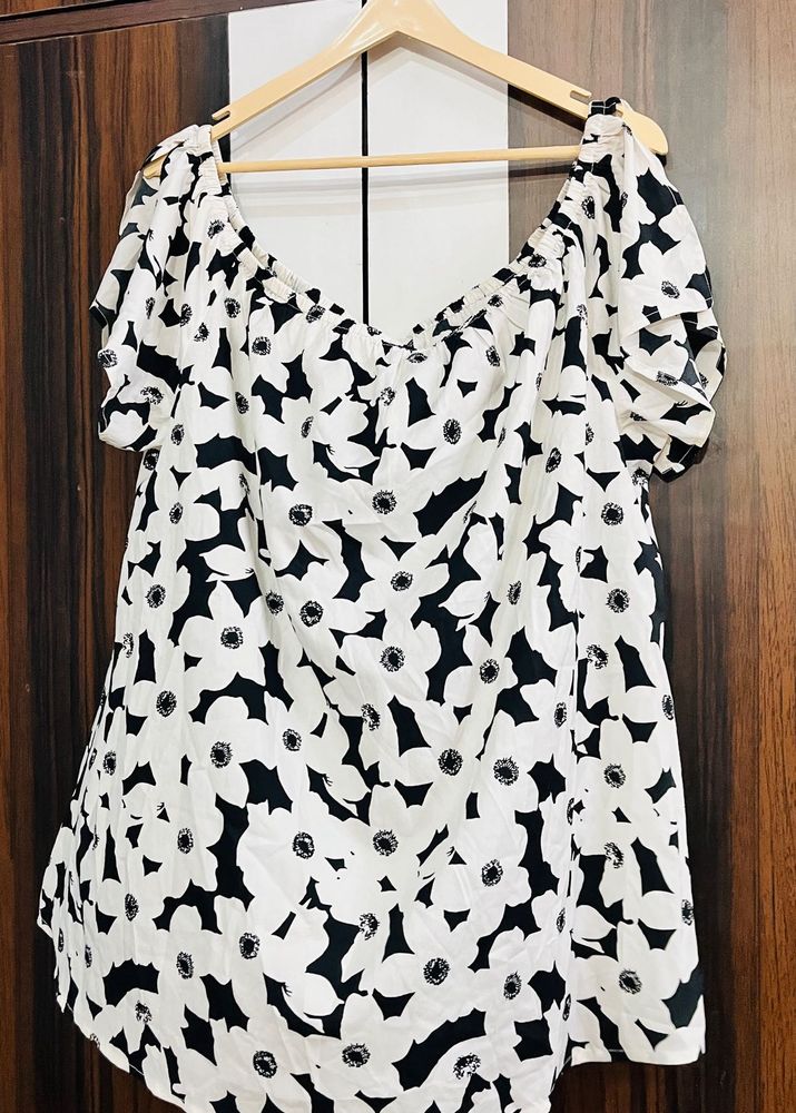 Off-Shoulder Floral Print Top