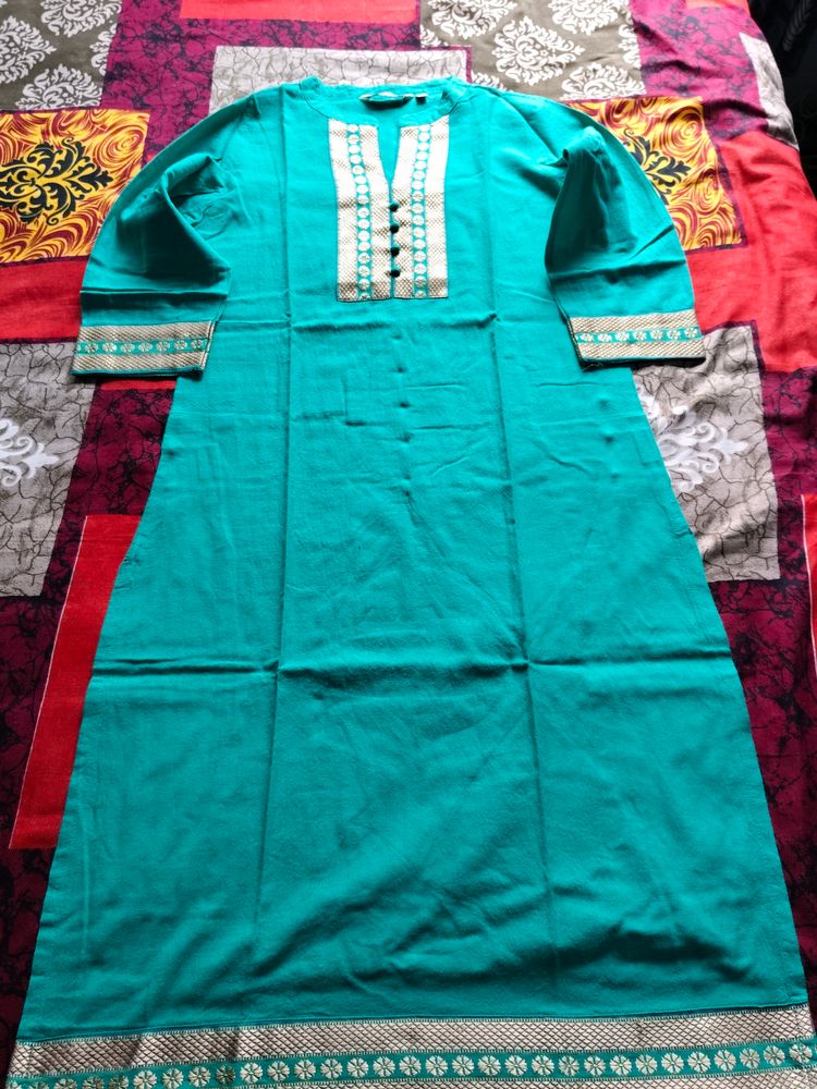 Avaasa Kurti