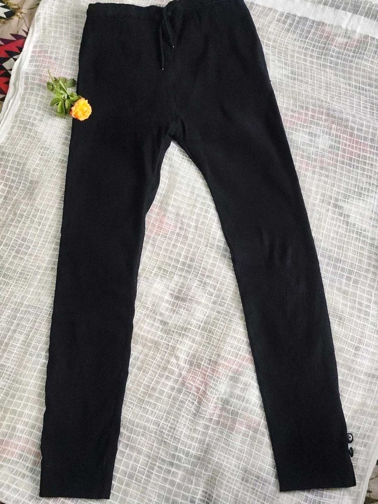 Some Stretchable Black Pant 🌸
