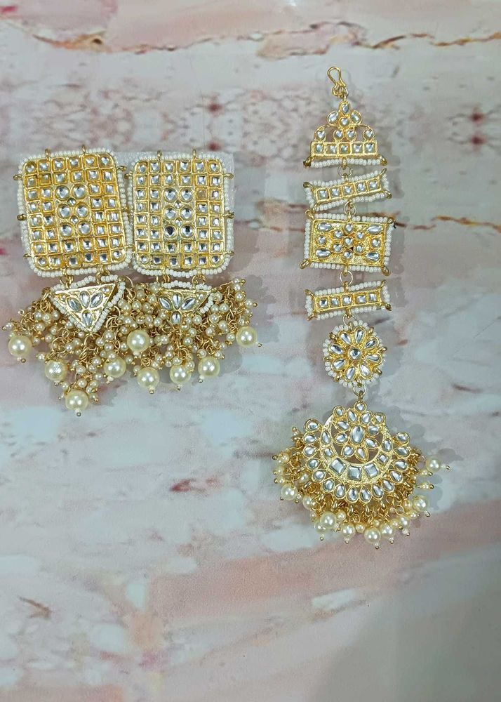 Elegant Kundan &amp; Pearl Earrings &amp; Maang Tikka Set