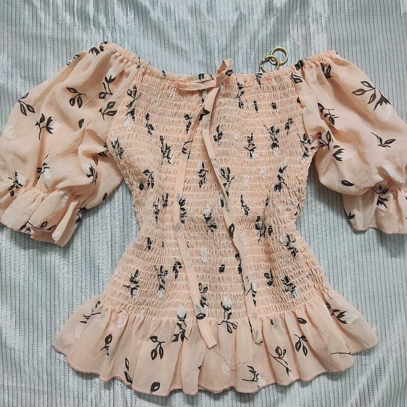 indie peachy floral blouse.