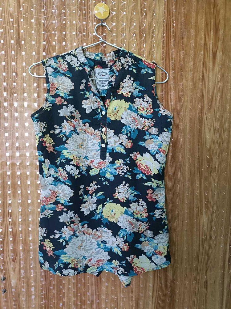Floral Print Sleeveless Top