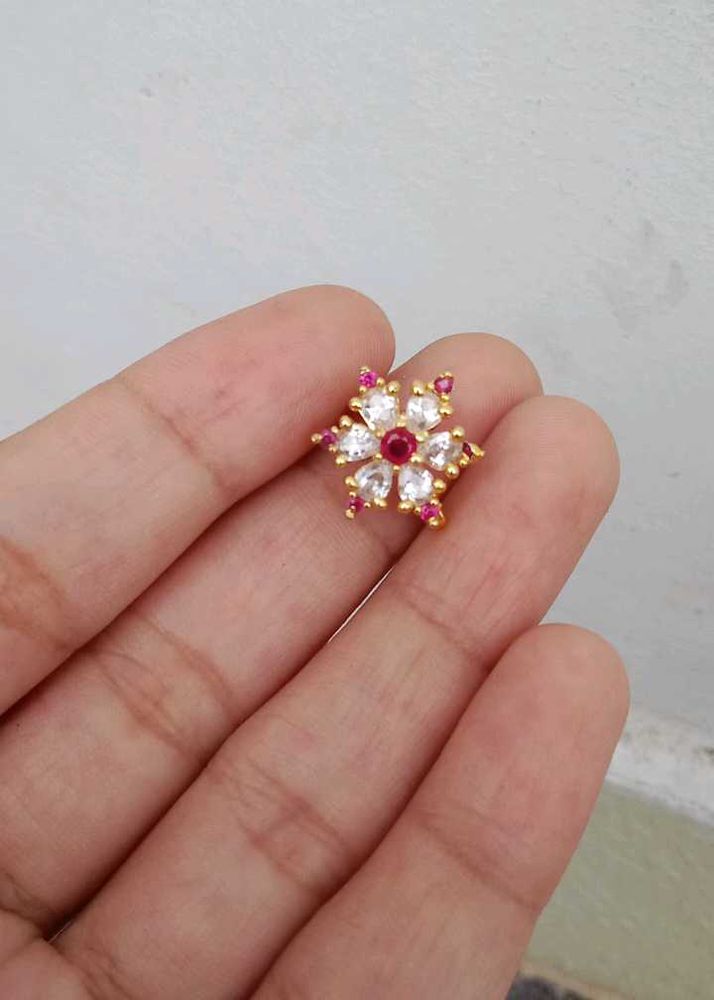 Floral Nose Pin
