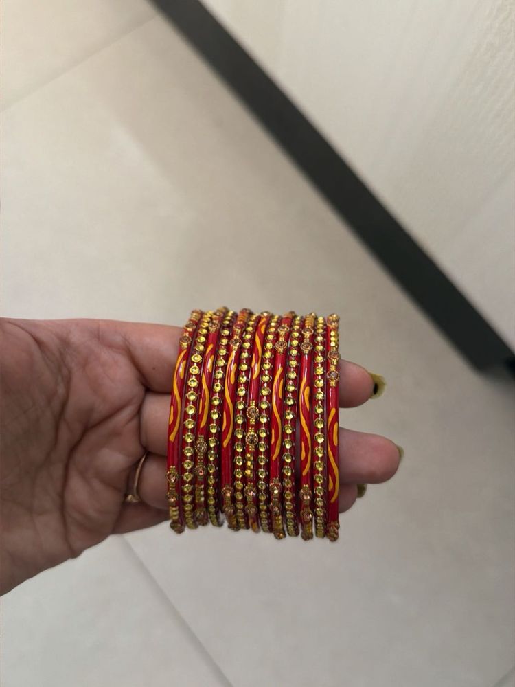 Red &amp; Gold Bangle Set