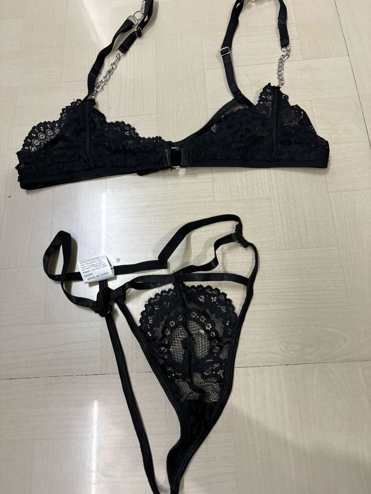 unused Lace Bra &amp; Thong Set with Chain Detail