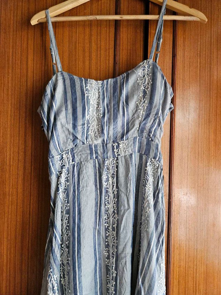 Chic Blue Striped Maxi Dress