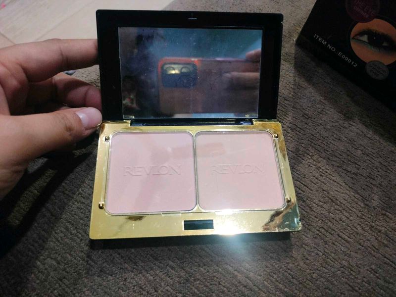 Revlon Compact Powder