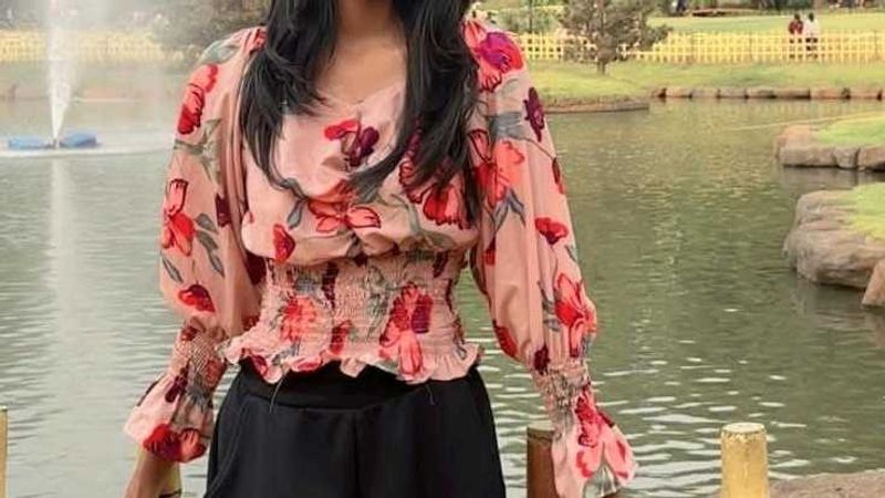 Chic Floral Print Smocked Waist Top