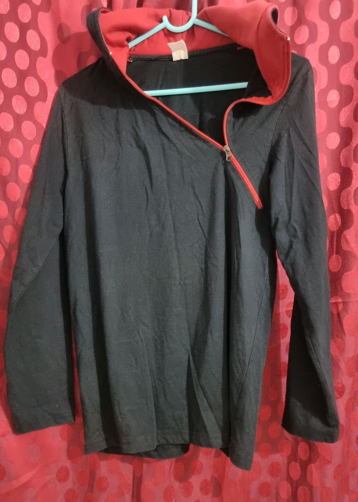 2 Sweatshirts.