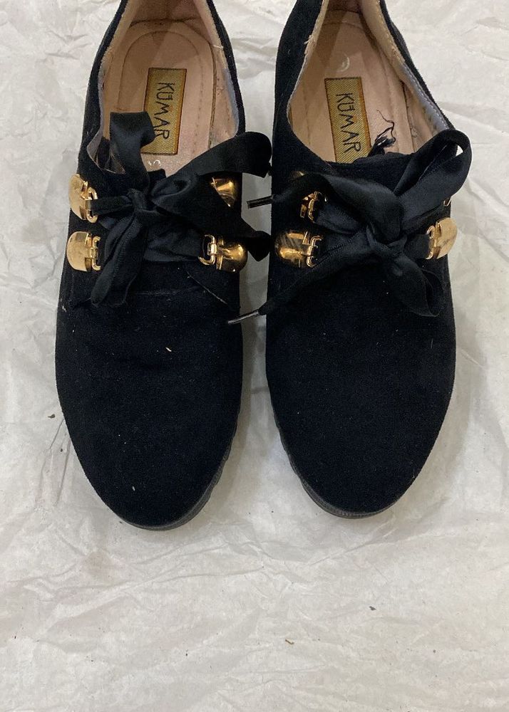 Black Ribbon Accent Casual Shoes