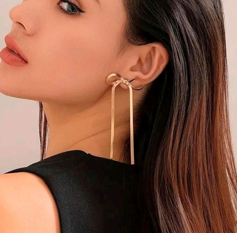 Bow Earring