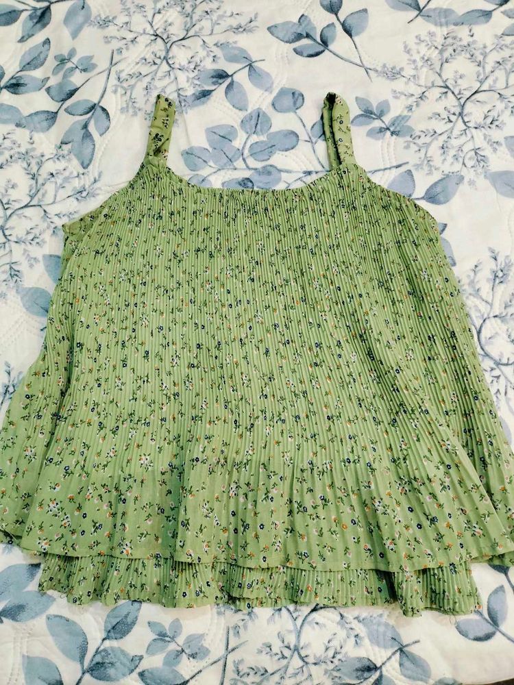 Chic Green Floral Pleated Cami Top