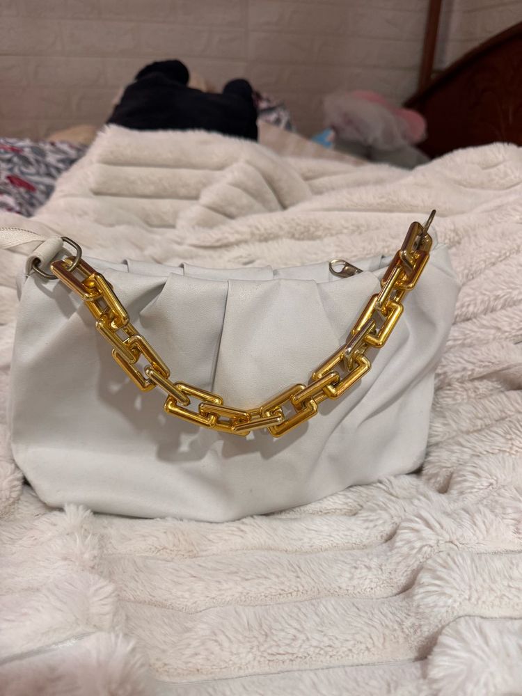 Chic White Handbag with Gold Chain