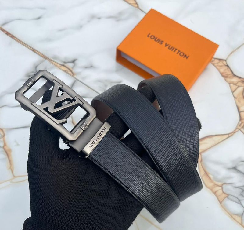 Louis Vuitton Men’s Leather Belt