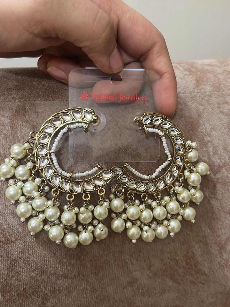 Elegant Pearl &amp; Kundan Jhumka Earrings