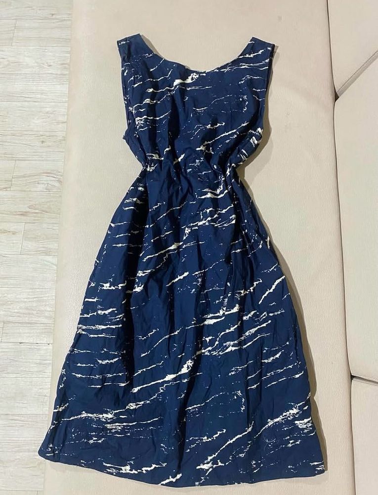 Chic Navy &amp; White Print Dress