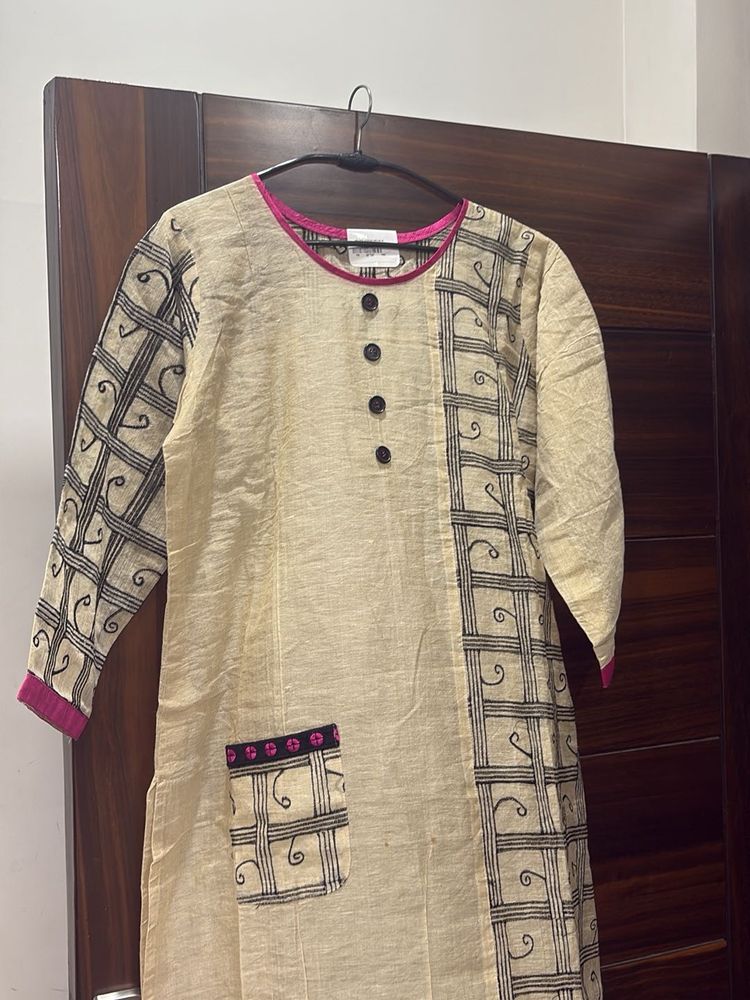 Beige Kurta with Black Print