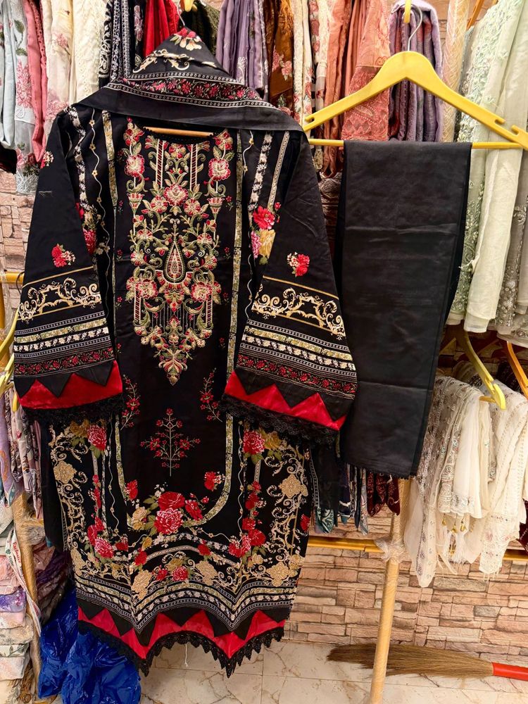 MAUSUMMERY INDIAN 🖤 (BY GANESHA)