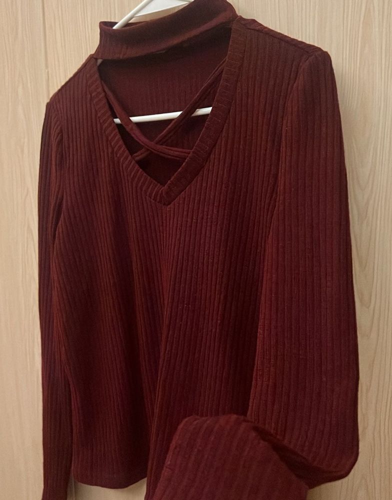 Maroon Ribbed Mock Neck Top
