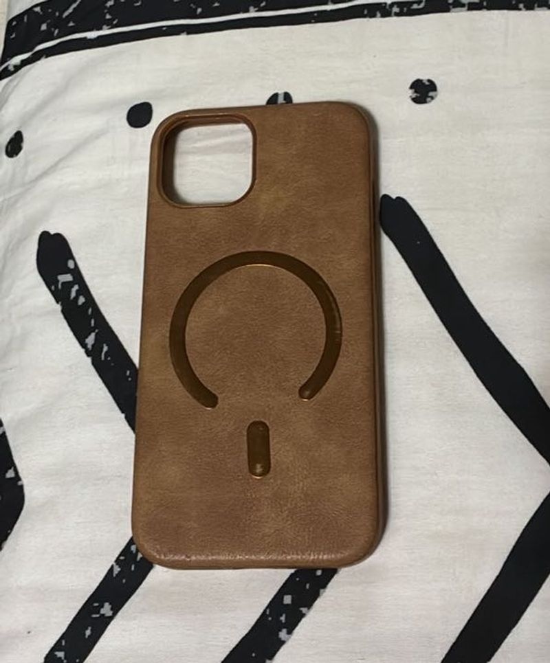 Iphone 13/14 Brown Magnetic Phone Case