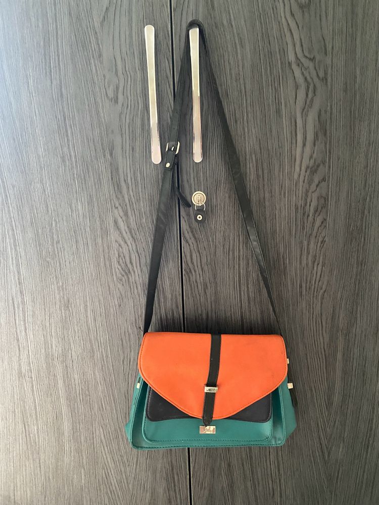 Women’s handbag