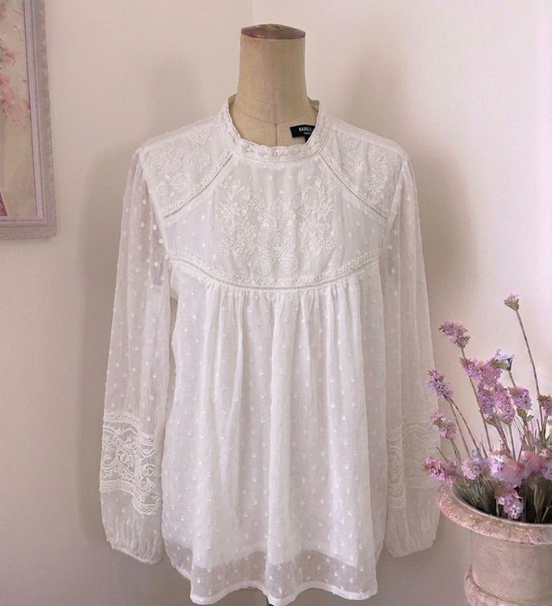 Elegant White Swan Top