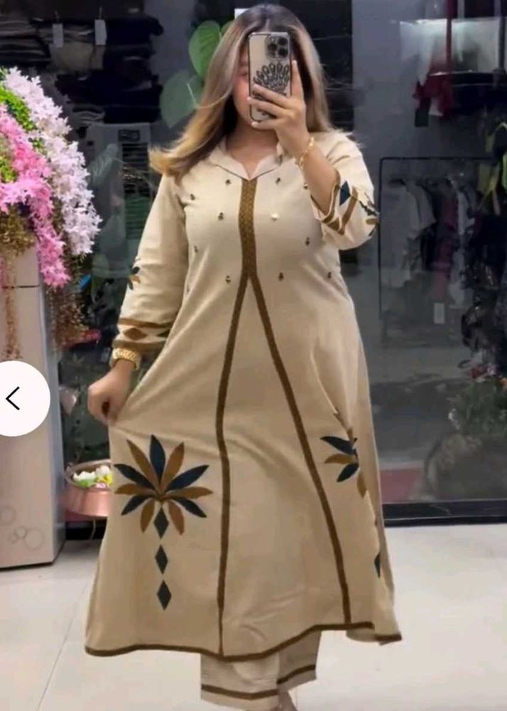 Elegant Beige Kurta Set with Floral Print
